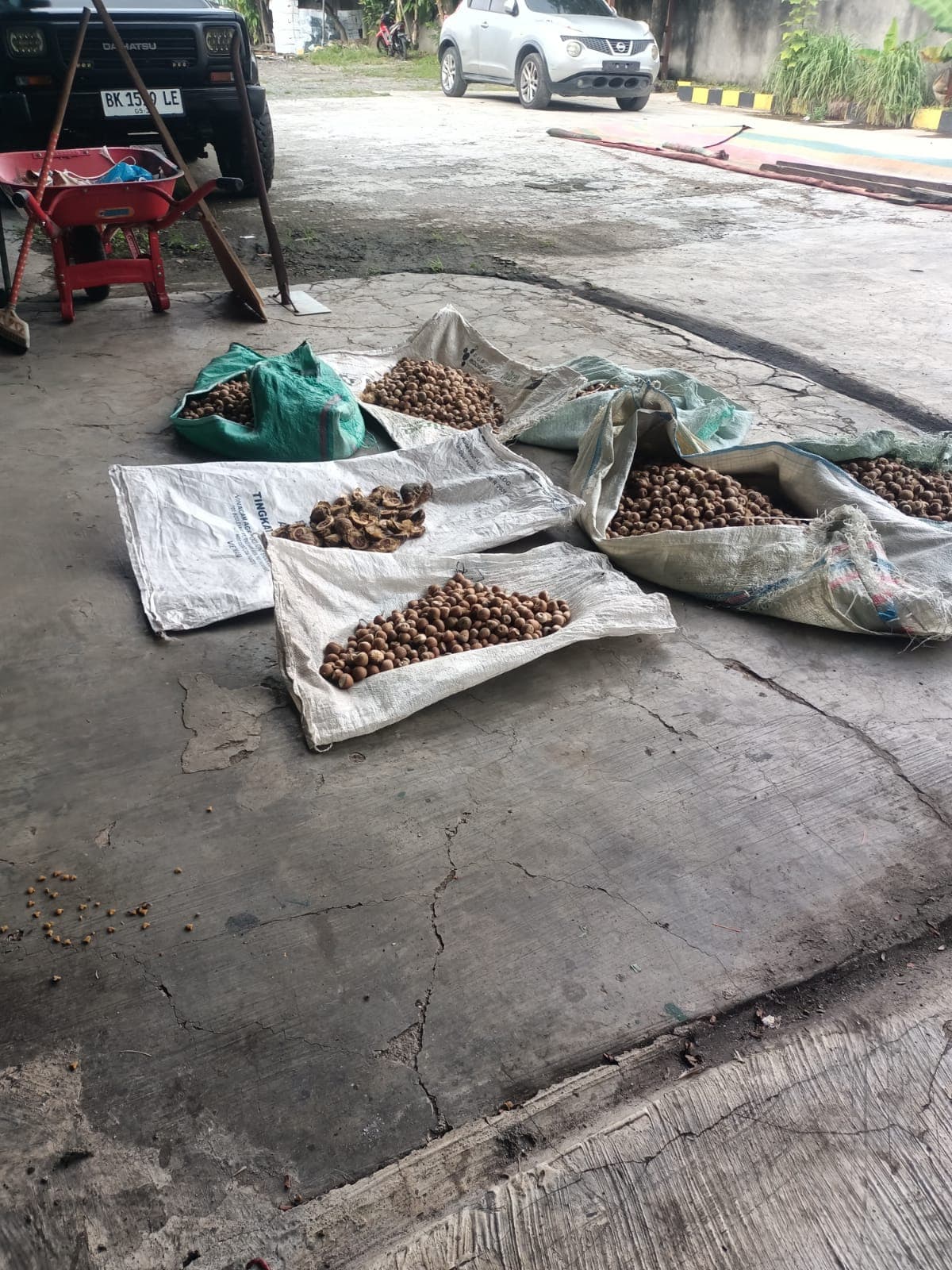 Persiapan barang untuk pengiriman